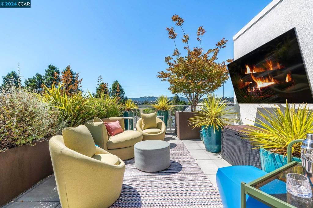 Walnut Creek, CA 94596,1954 Trinity Ave. #302