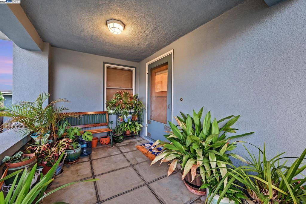 Hayward, CA 94541,22253 Prospect St