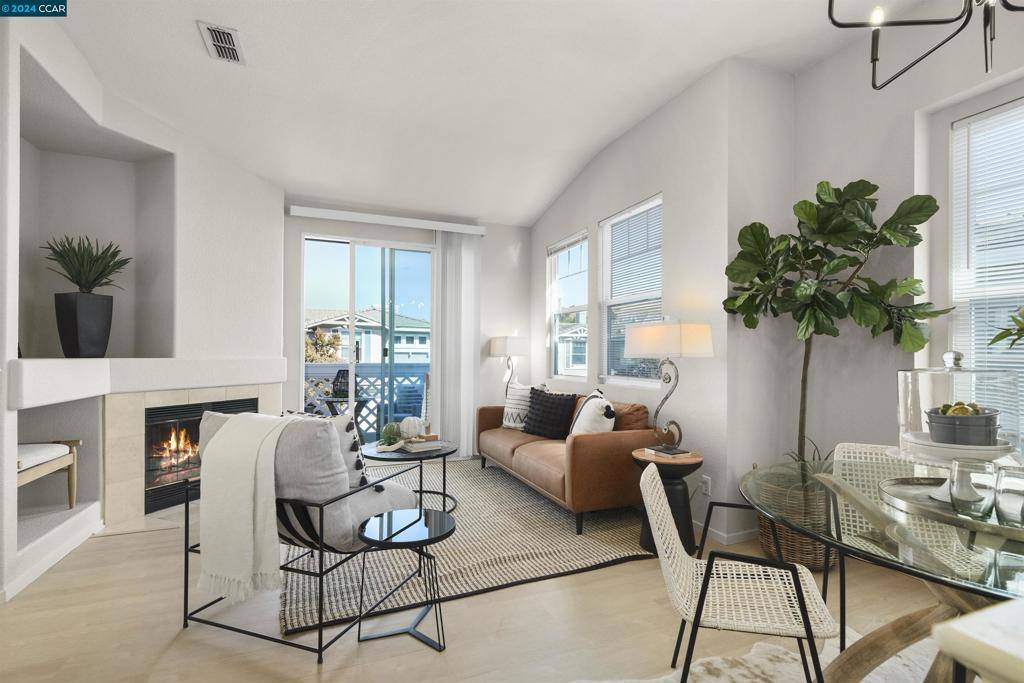 Clayton, CA 94517,303 Condor Pl
