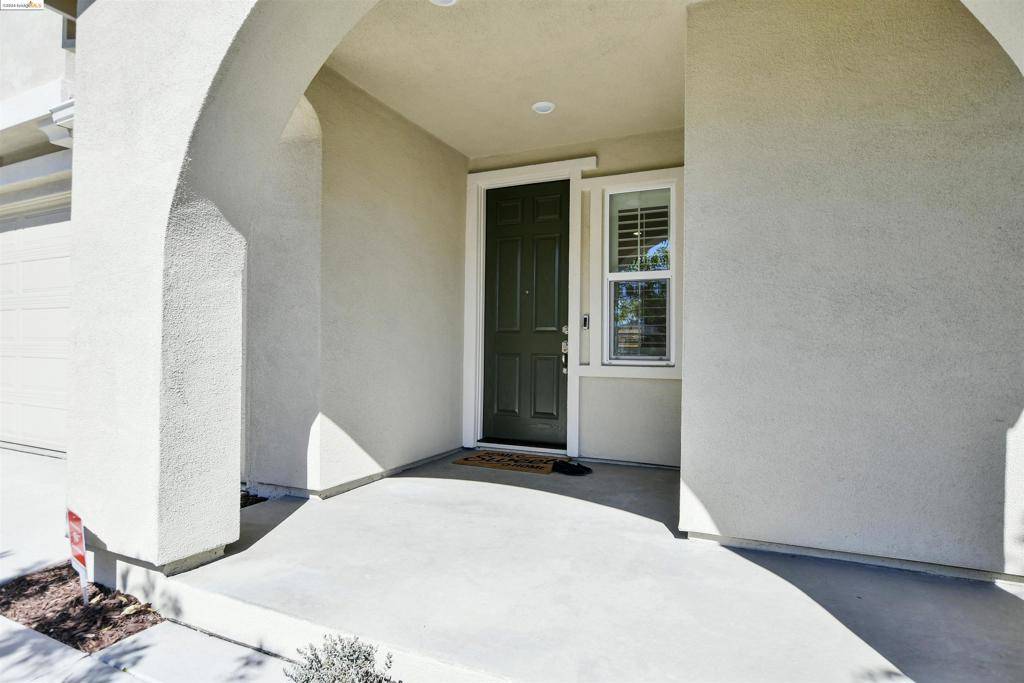 Oakley, CA 94561,912 Rios Way