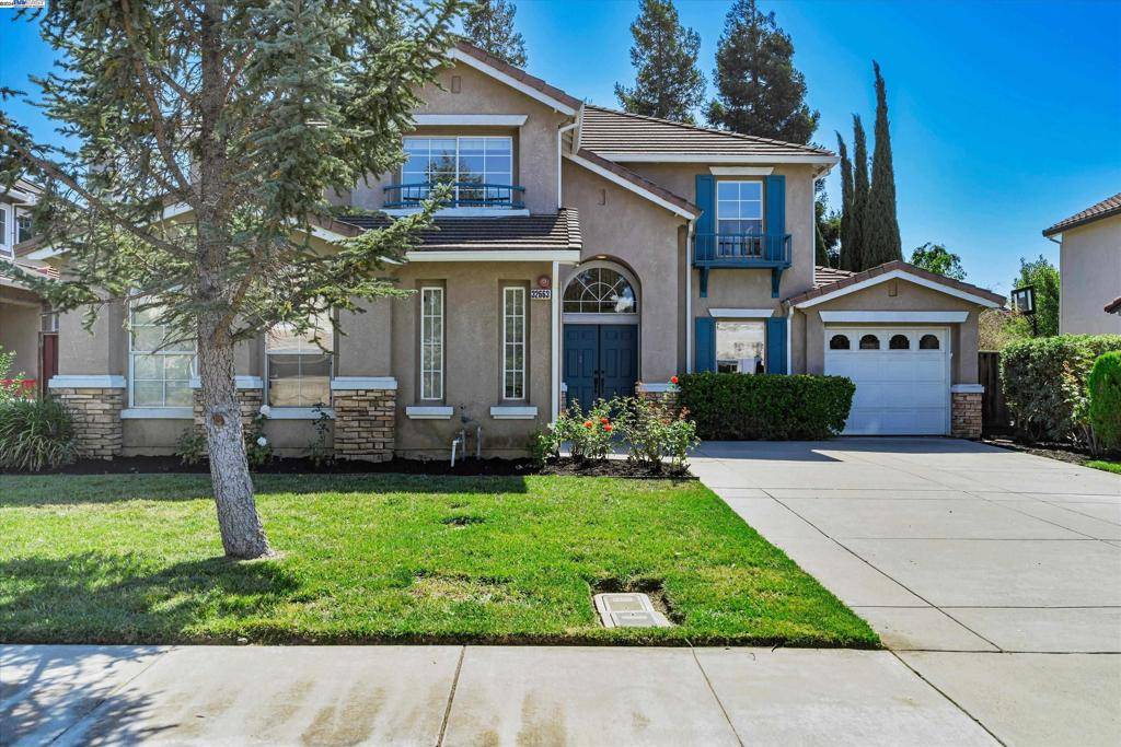 Union City, CA 94587,32663 Red Maple St