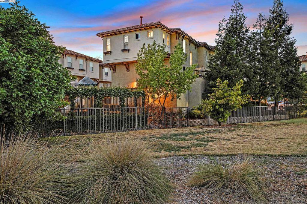 Pleasant Hill, CA 94523,56 Picasso Ct