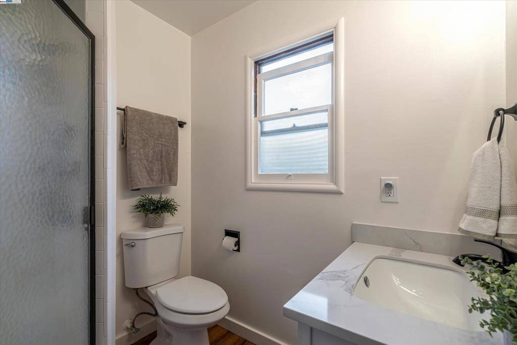 30063 Palomares Rd Castro Valley, CA 94552