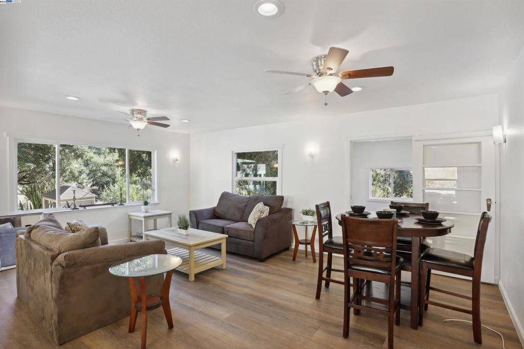 17834 Cull Canyon Rd Castro Valley, CA 94552