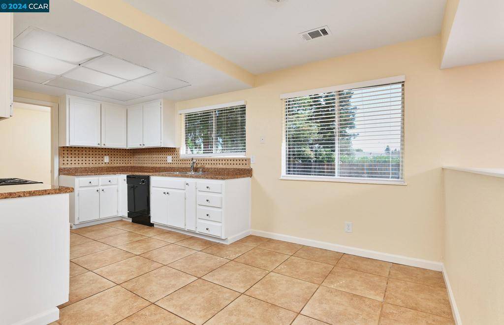 Vacaville, CA 95687,120 Wayne Ct