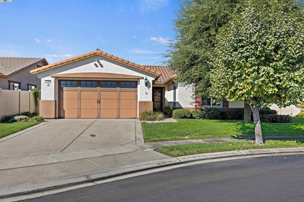 Manteca, CA 95336,2387 Birdsong Pl