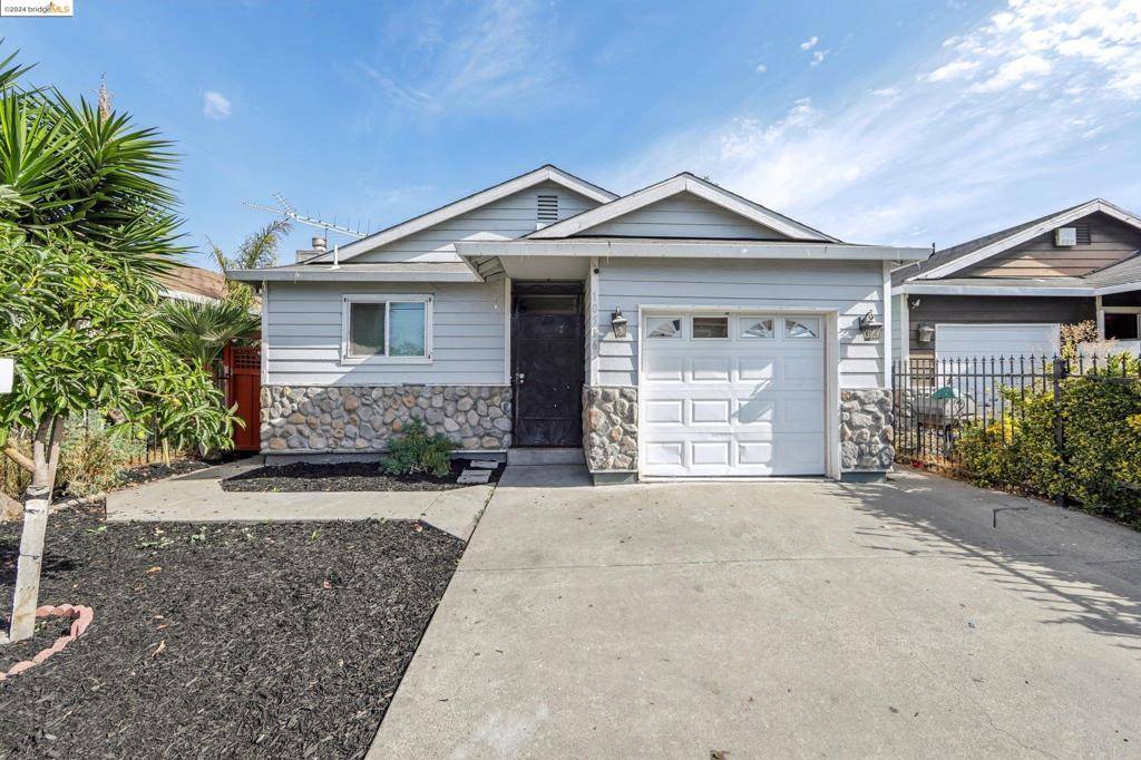 Oakland, CA 94603,10516 Creekside Cir