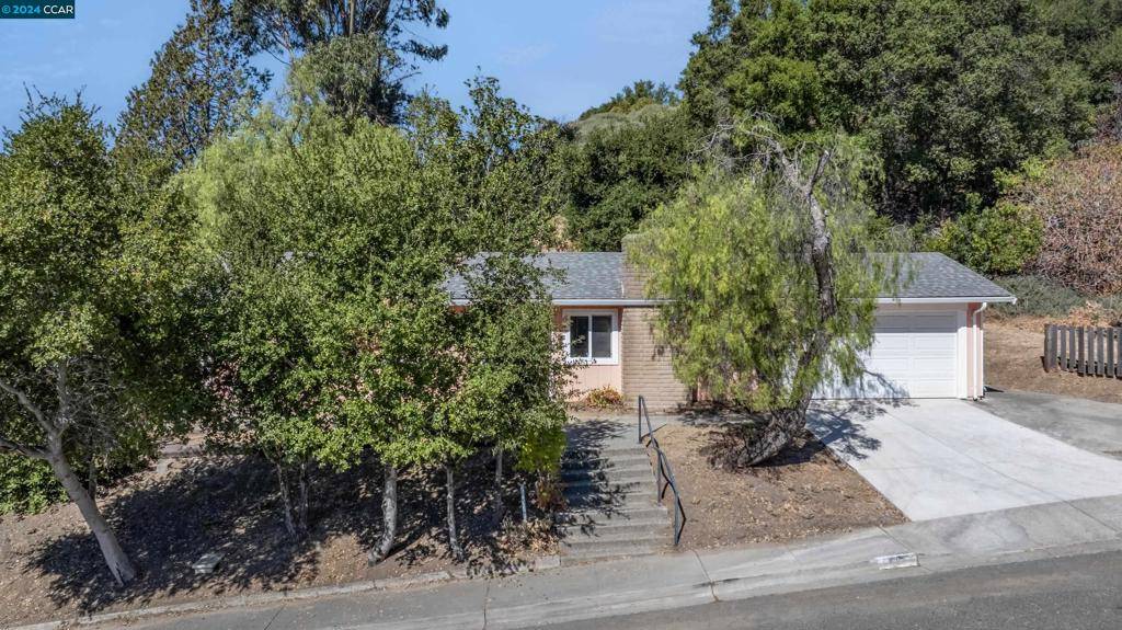 Pinole, CA 94564,2672 Lassen Way