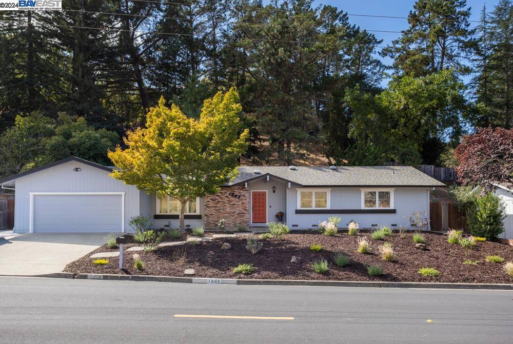 Moraga, CA 94556,1868 Camino Pablo