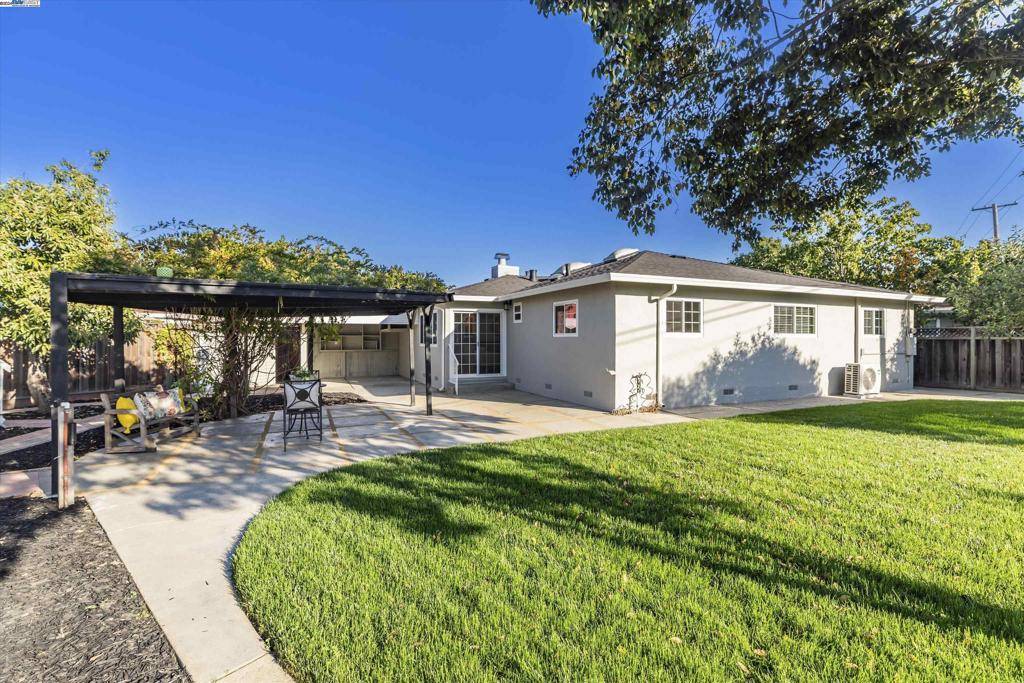 Santa Clara, CA 95051,2817 Sykes Ct