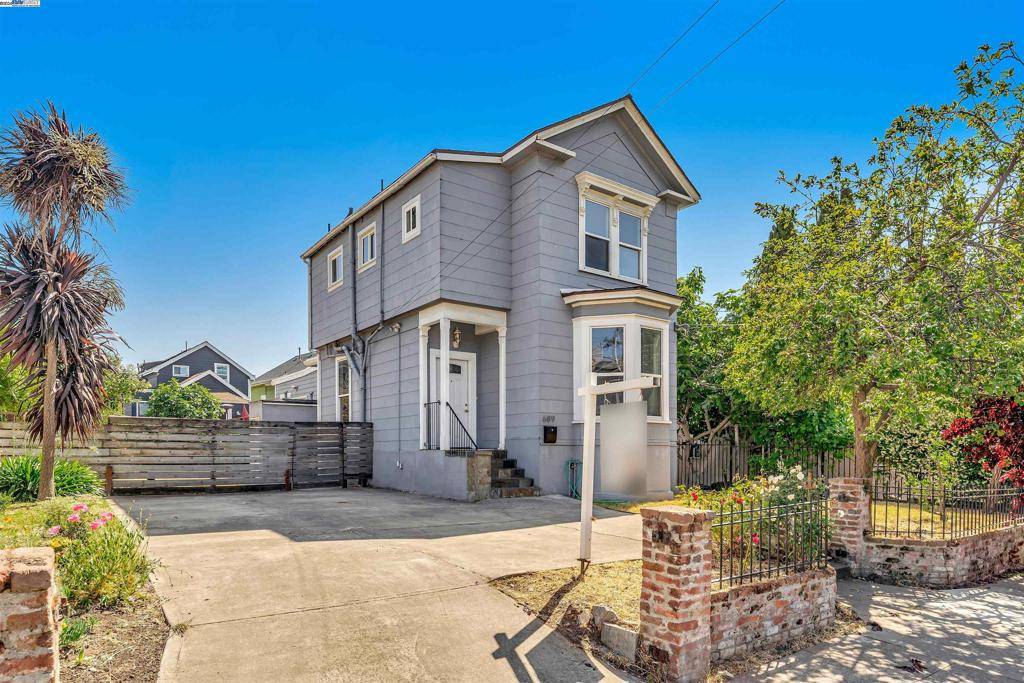 Oakland, CA 94609,689 34Th St