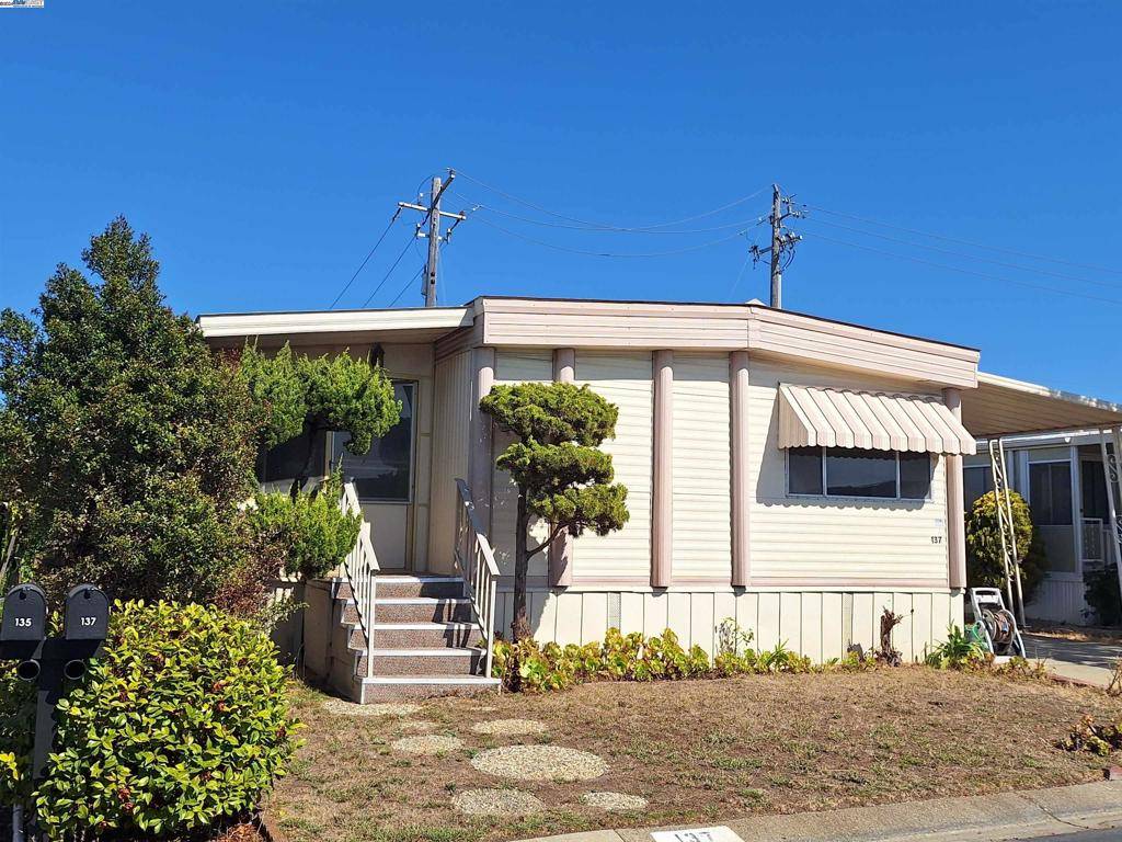 San Leandro, CA 94579,137 Santa Teresa