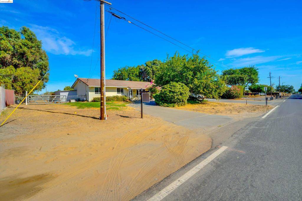 Brentwood, CA 94513,8424 Lone Tree
