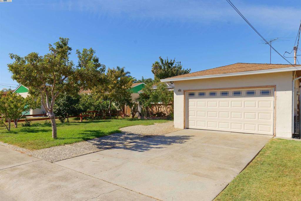 San Lorenzo, CA 94580,1617 Via Ventana