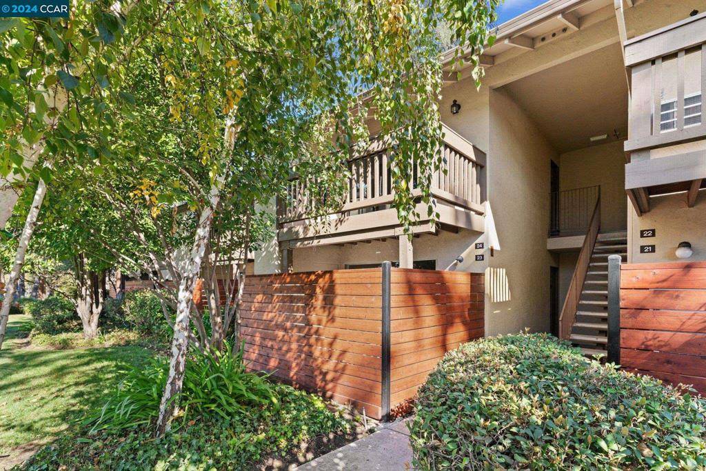 Walnut Creek, CA 94597,2730 Oak Rd #24