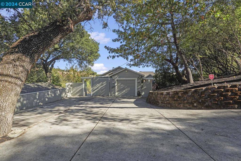 Lafayette, CA 94549,760 Moraga Road