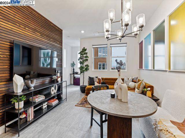 Novato, CA 94945,709 Verandah Avenue #23