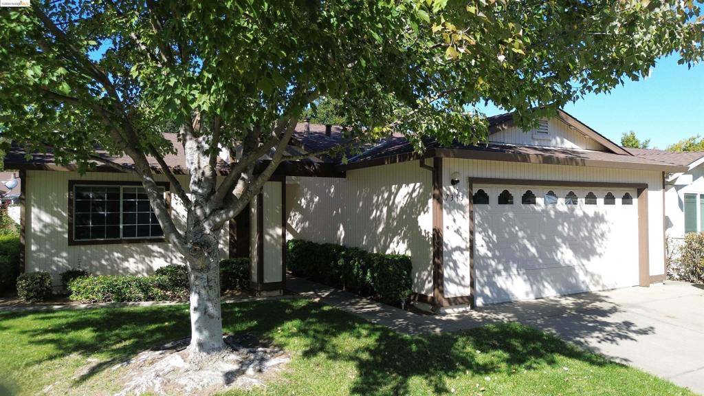 Sacramento, CA 95828,7313 Sunsilver Ln