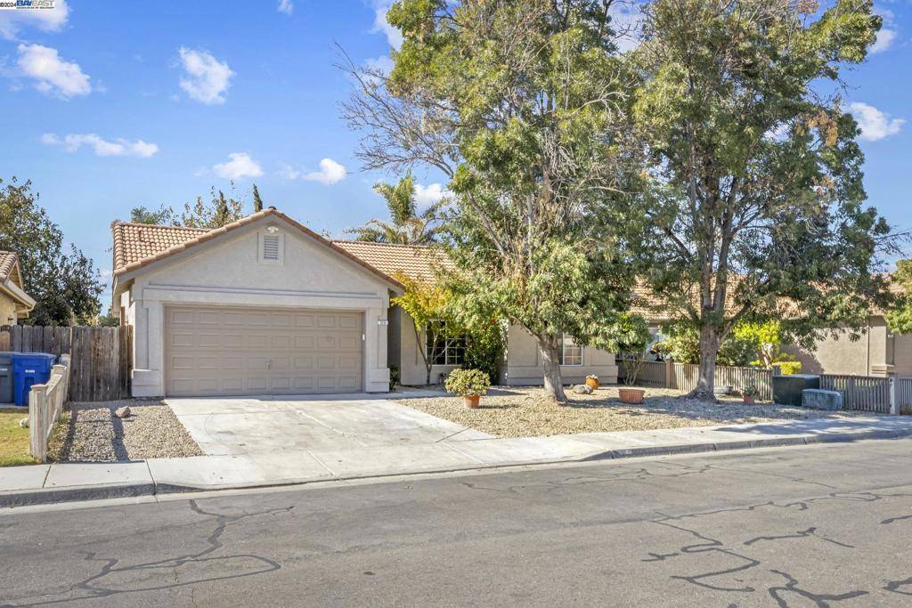 Los Banos, CA 93635,515 Merlot Ct