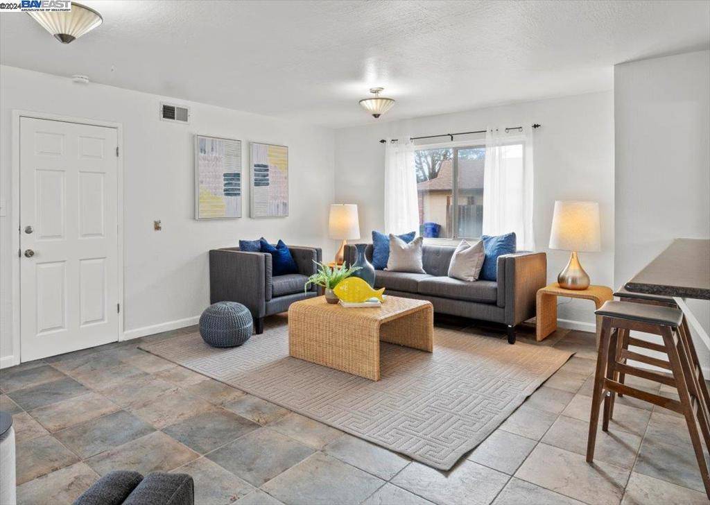 Richmond, CA 94803,4432 Meadowbrook Dr