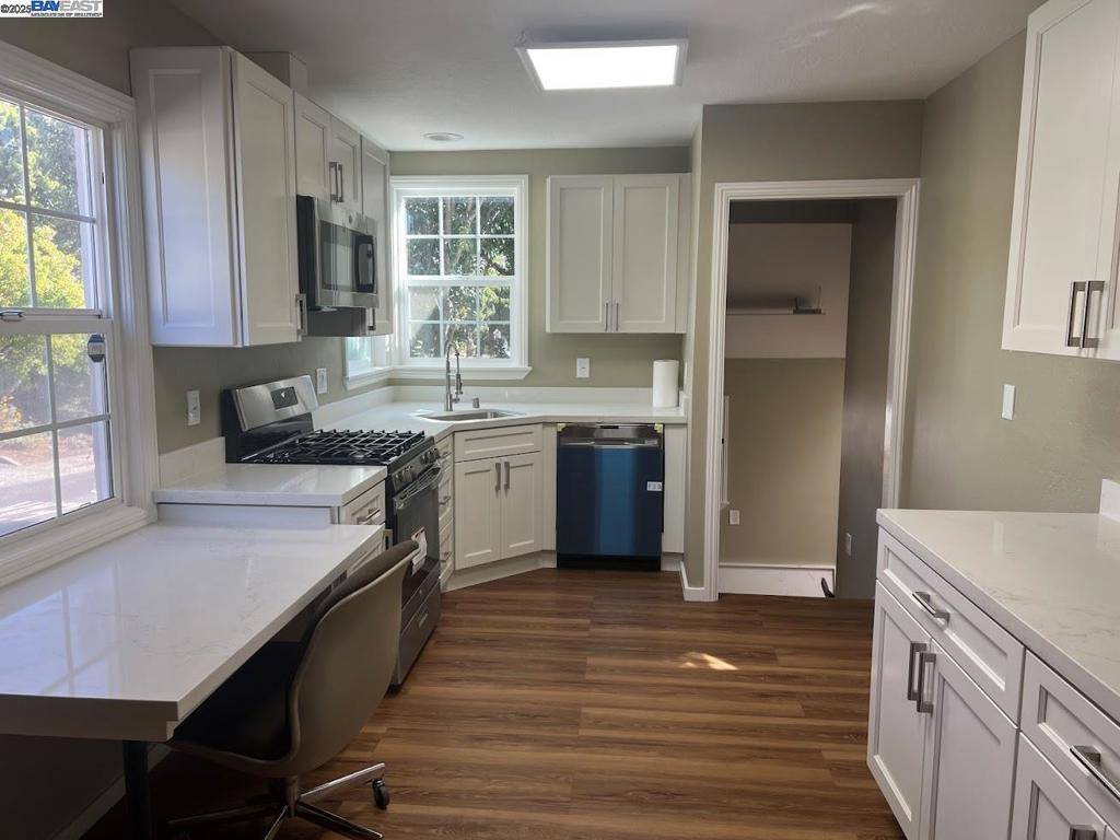 El Cerrito, CA 94530,6660 Hill St