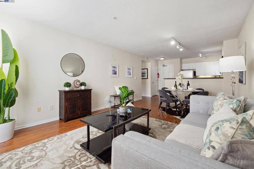 San Francisco, CA 94132,8400 Oceanview Terrace #112