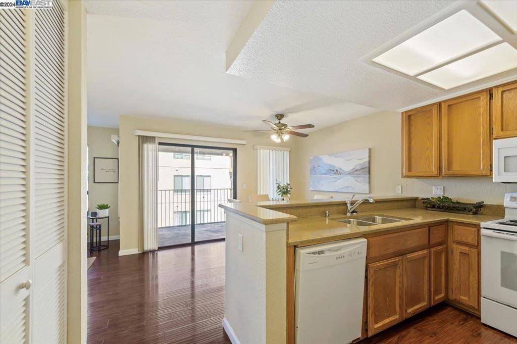 Castro Valley, CA 94546,2503 Miramar Ave. #231