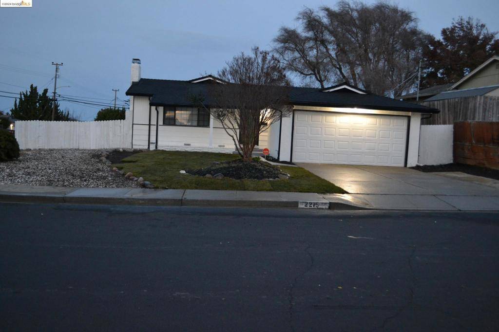 San Pablo, CA 94806,2215 Birch CT