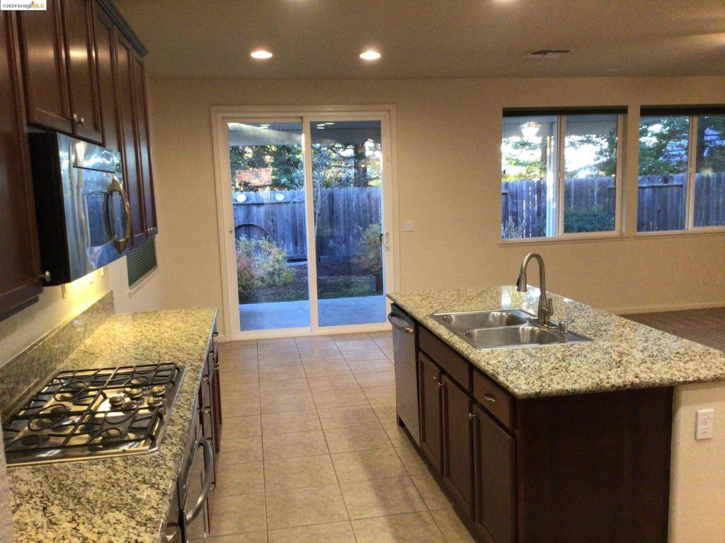 Auburn, CA 95603,11309 Bosal Cir