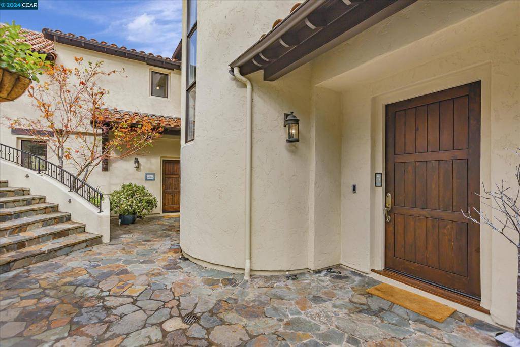 Alamo, CA 94507,200 Kirkcrest Ct