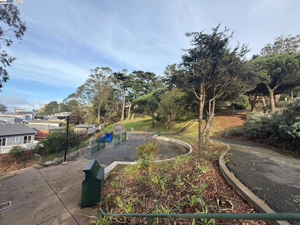 Daly City, CA 94014,56 Edgewood Ct