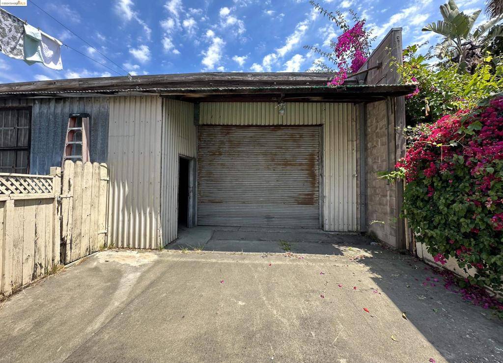 Oakland, CA 94601,916 36Th Ave
