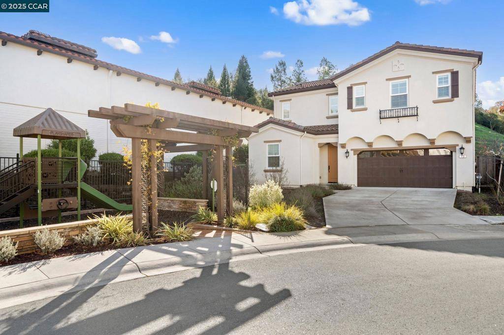 Moraga, CA 94556,13 Kendall Cir