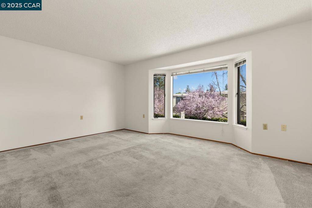 Walnut Creek, CA 94595,1329 Singingwood Ct #1