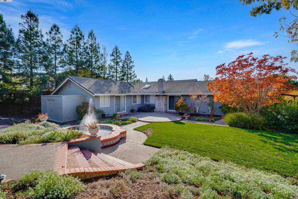 San Jose, CA 95135,3463 Meadowlands Ln