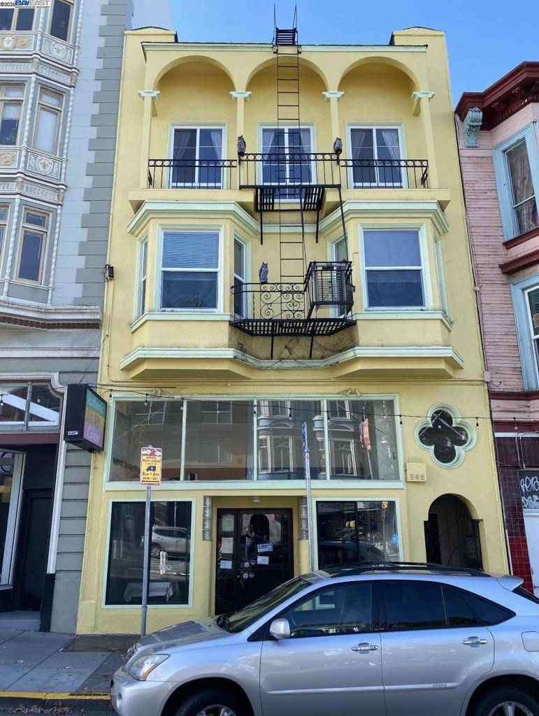 San Francisco, CA 94110,876 Valencia