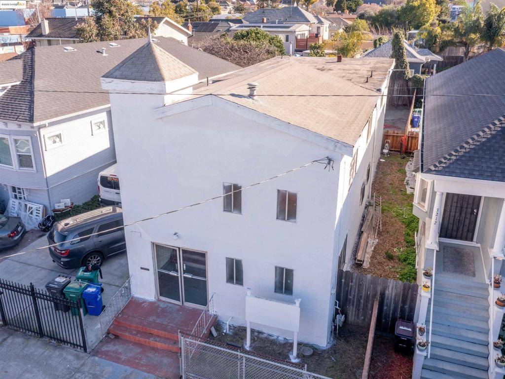 Oakland, CA 94608,3214 Market St