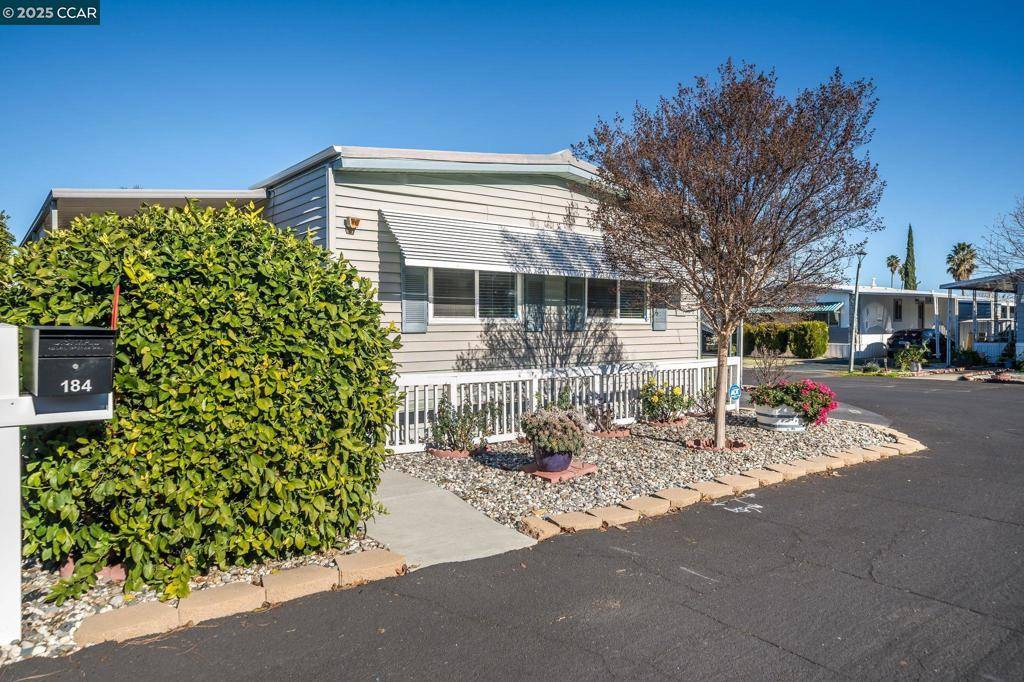Pittsburg, CA 94565,184 Kona Circle