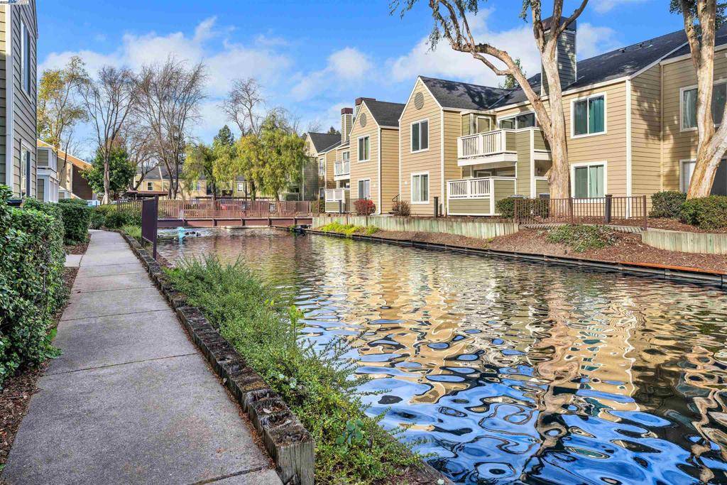 San Ramon, CA 94583,285 Reflections Dr #13