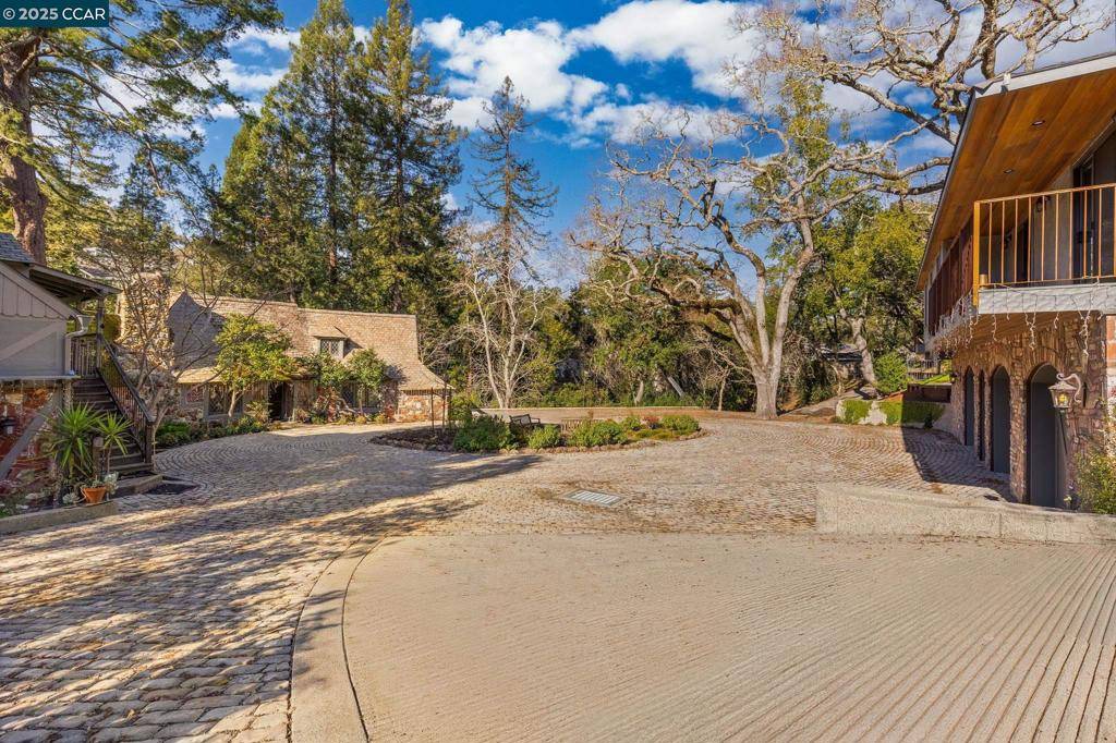 Orinda, CA 94563-1234,100 Moraga Way