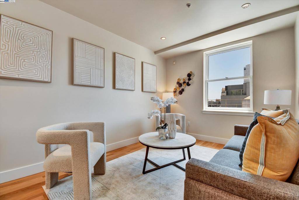 San Francisco, CA 94109,901 Bush St #602