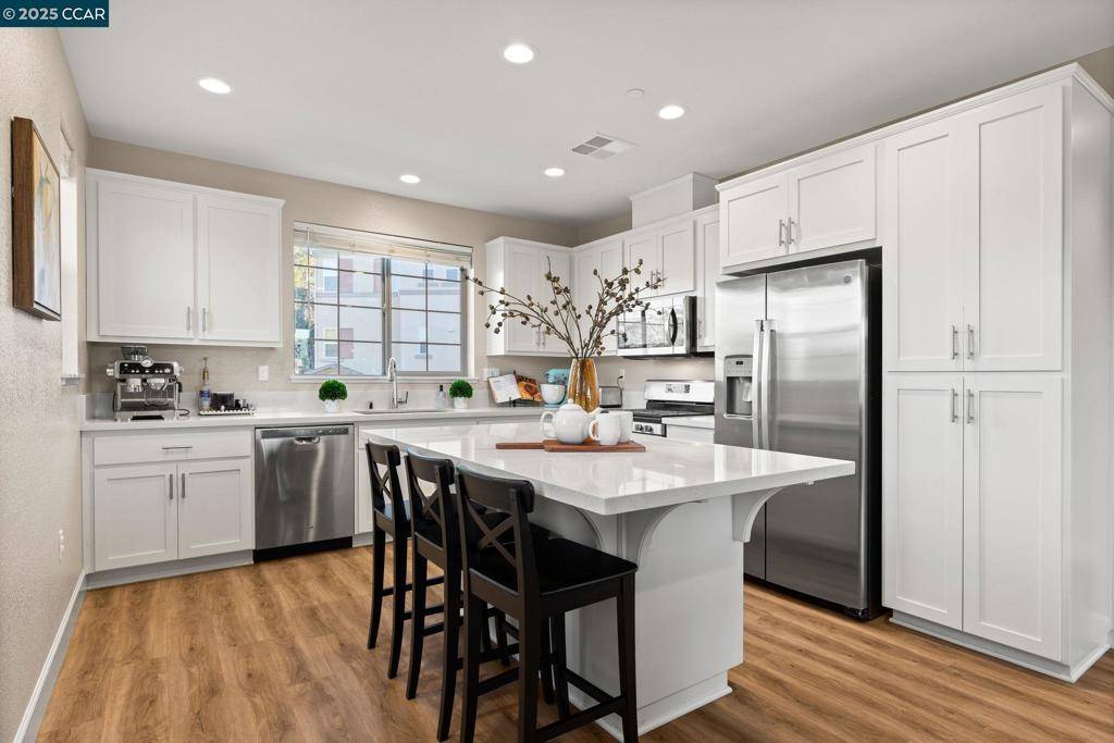 Martinez, CA 94553,101 Laurel Knoll Dr