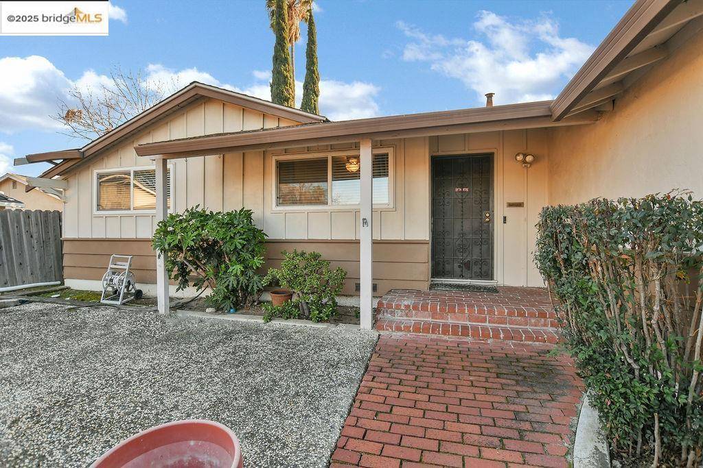 Antioch, CA 94509,909 San Carlos Dr