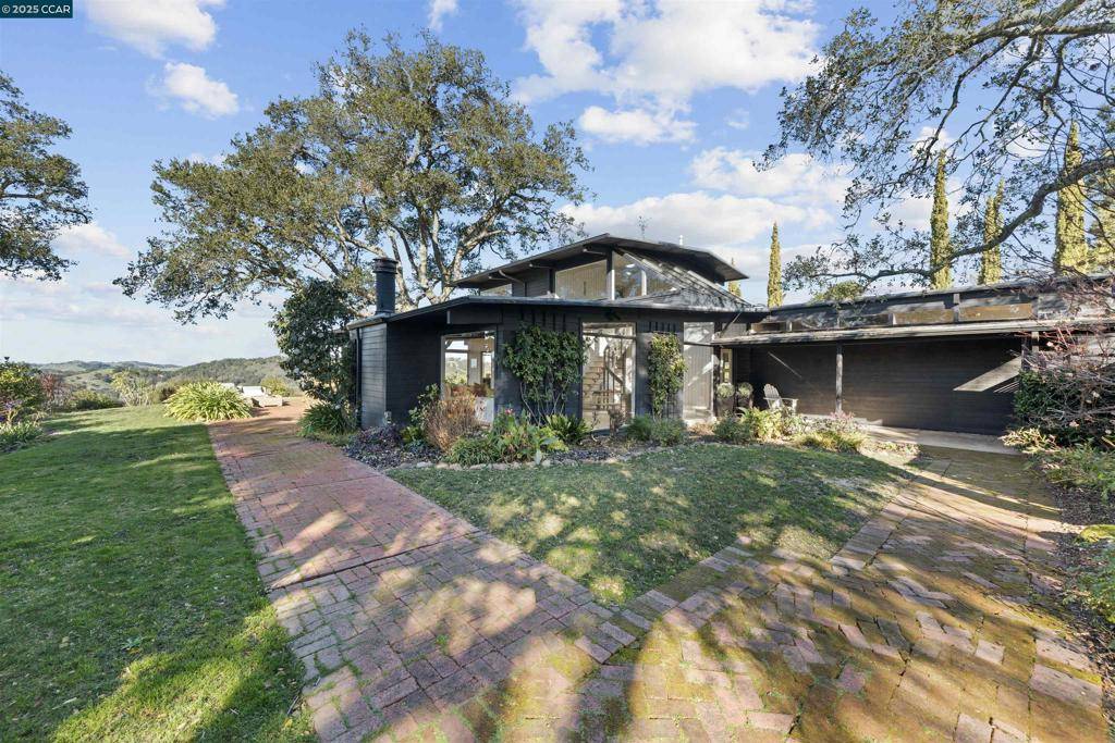 Orinda, CA 94563,85 El Gavilan Rd