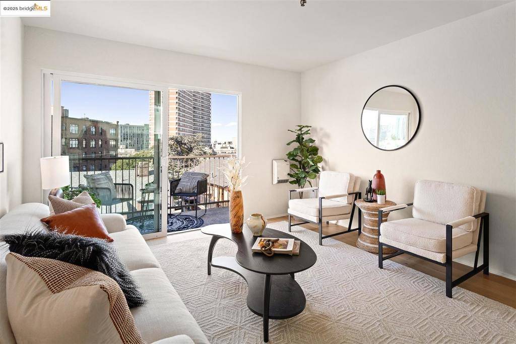 Oakland, CA 94610,325 Lenox Ave #408
