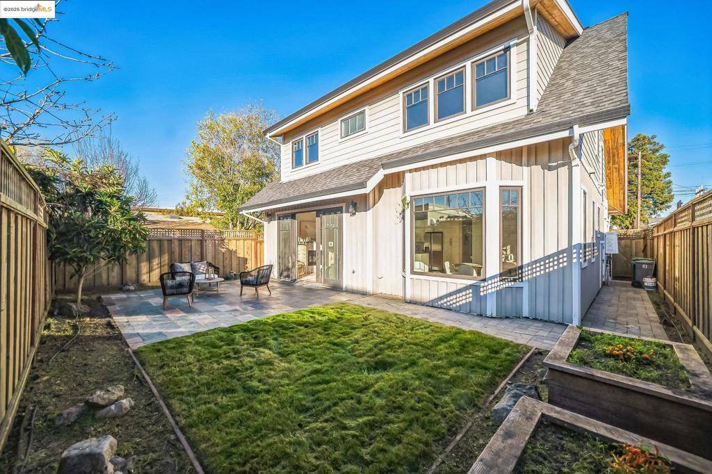 Berkeley, CA 94703,1522 Stuart Street