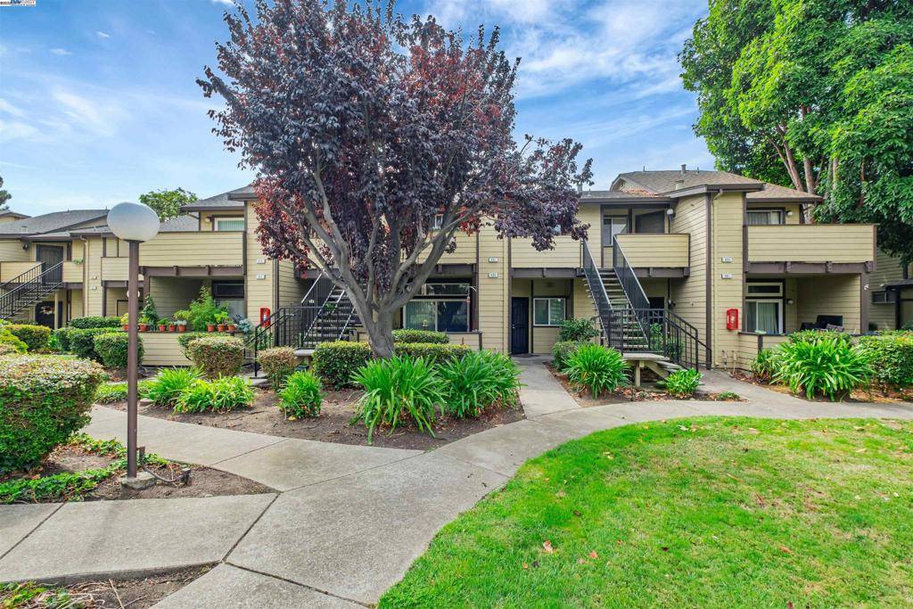 San Leandro, CA 94578,641 Majestic Way #36