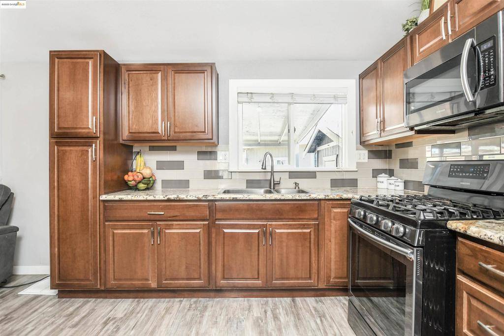 Oakley, CA 94561,75 E bolton
