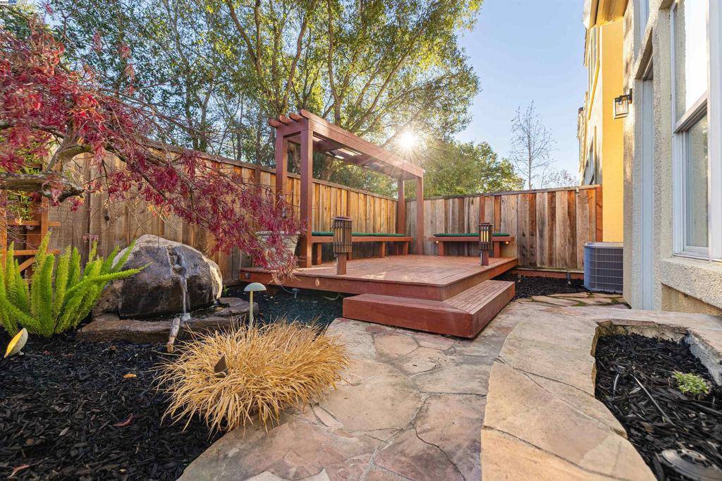 Castro Valley, CA 94552,22220 W Lyndon Loop