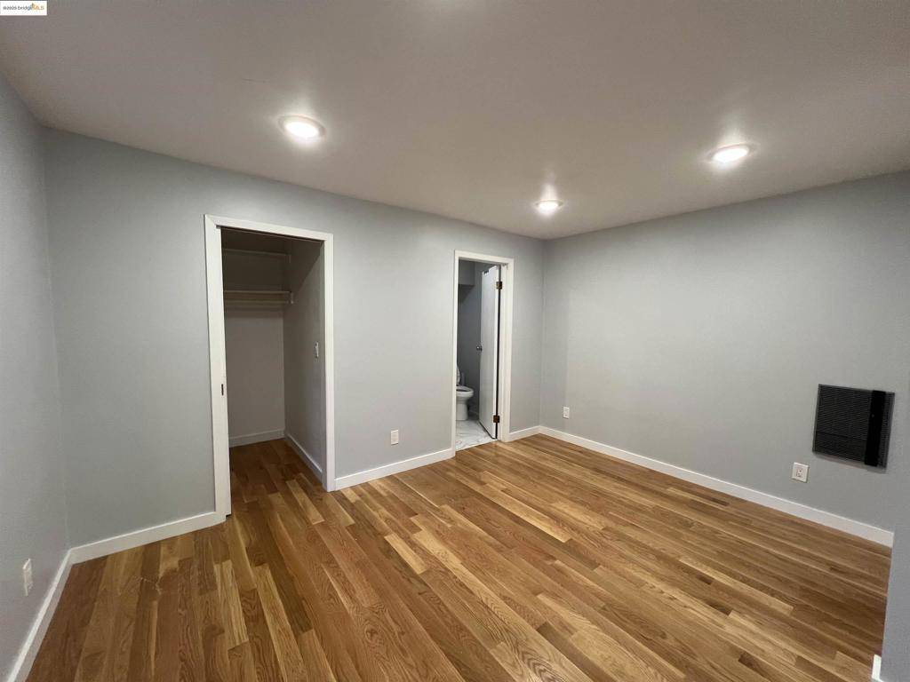 Oakland, CA 94602,900 EVERETT AVE